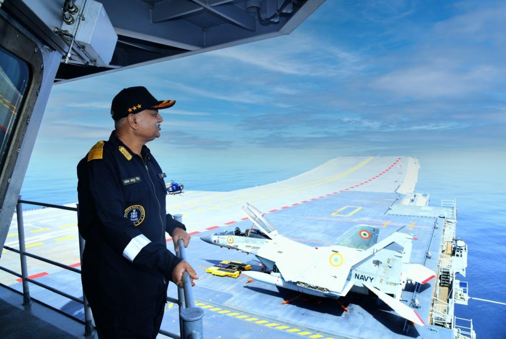 एफओसी-इन-सी (वेस्ट) ने वेस्टर्न फ्लीट की तैयारियों की समीक्षा की