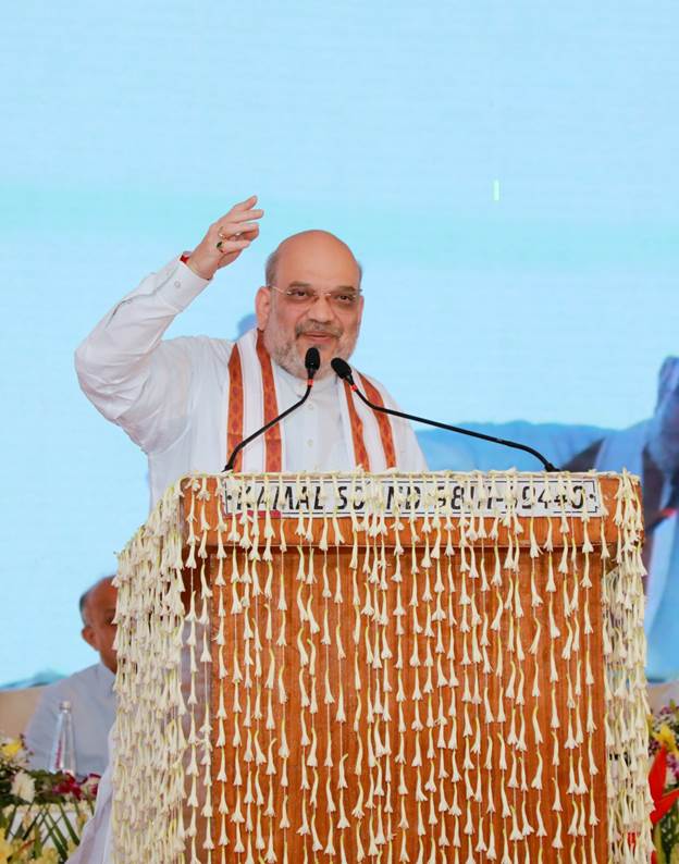 केन्द्रीय गृह एवं सहकारिता मंत्री श्री अमित शाह ने आज नई दिल्ली में दिल्ली नगर निगम के कूड़े से बिजली उत्पादन करने वाले तेहखण्ड वेस्ट टू एनर्जी प्लांट का उद्घाटन किया