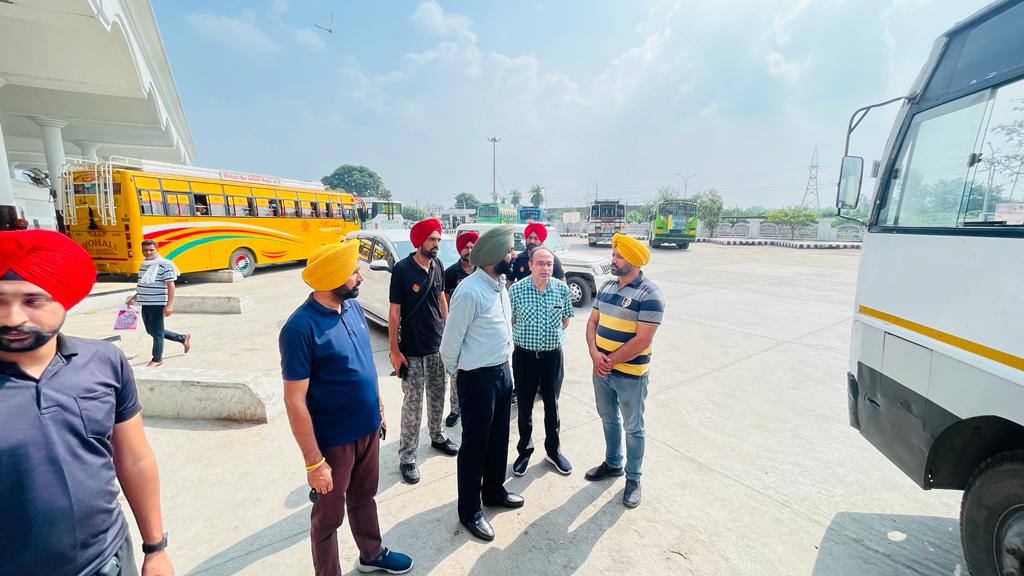 परिहवन मंत्री लालजीत सिंह भुल्लर द्वारा श्री आनन्दपुर साहिब और नंगल बस अड्डों और डीपू का औचक दौरा