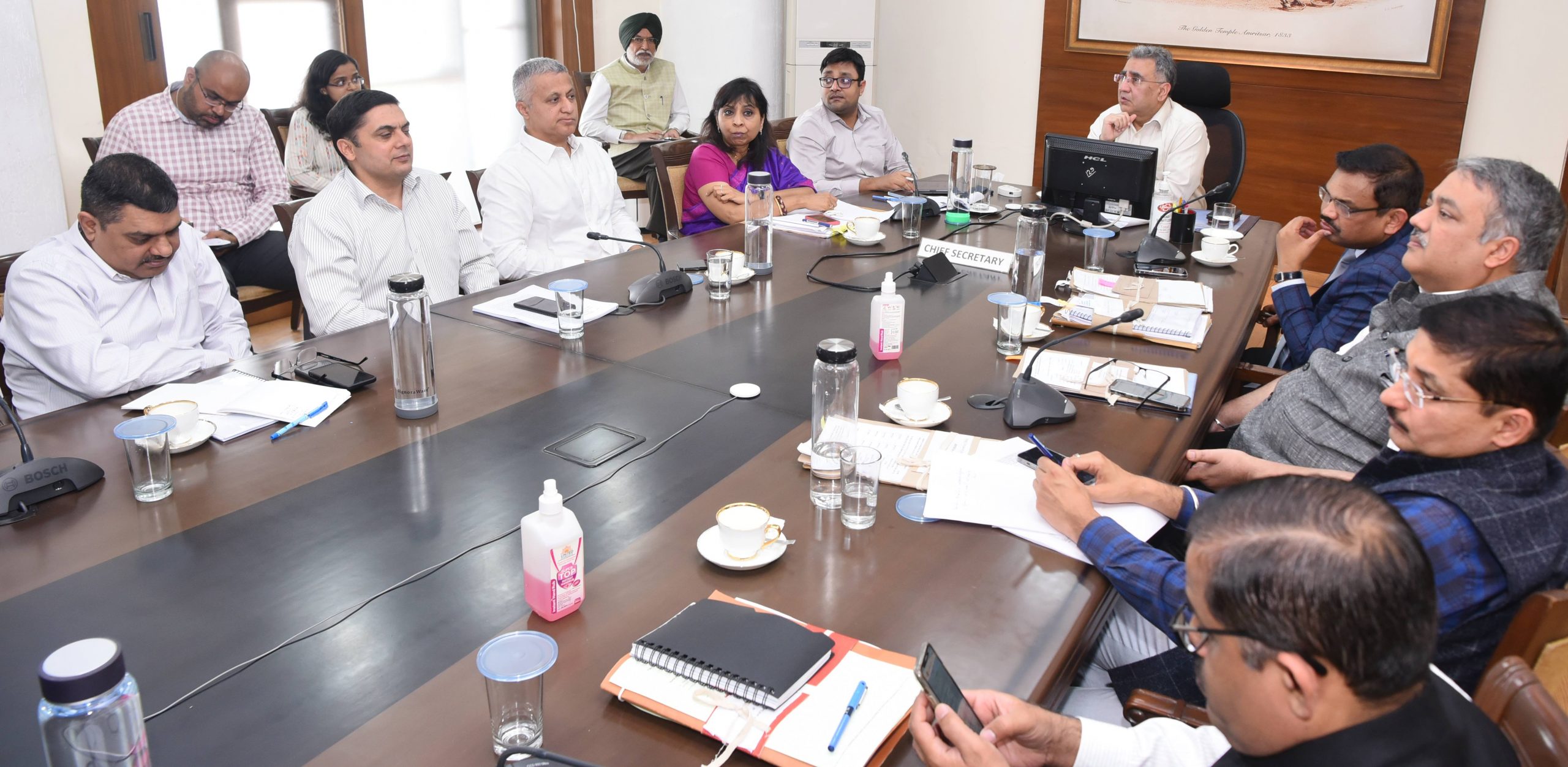 मुख्य सचिव द्वारा पराली जलाने की घटनाएँ को प्रभावी ढंग से नियंत्रित करने की हिदायतें