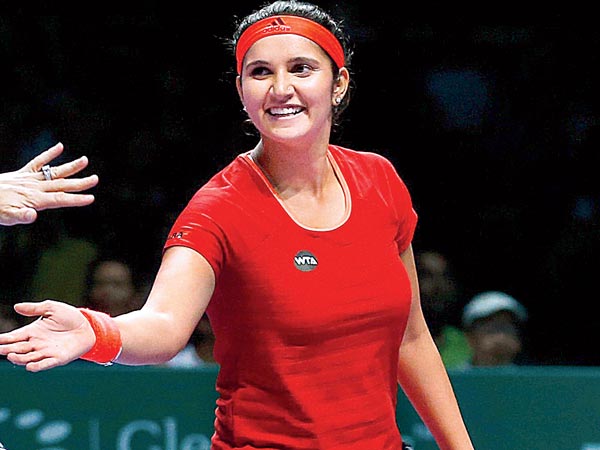 Sania Mirza Joins RCB: सानिया मिर्जा ने हाल में ही अपने टेनिस करियर को अलविदा कहा था. अब वह RCB महिला टीम के लिए WPL के पहले संस्करण में बतौर मेंटोर की भूमिका में दिखाई देंगी.