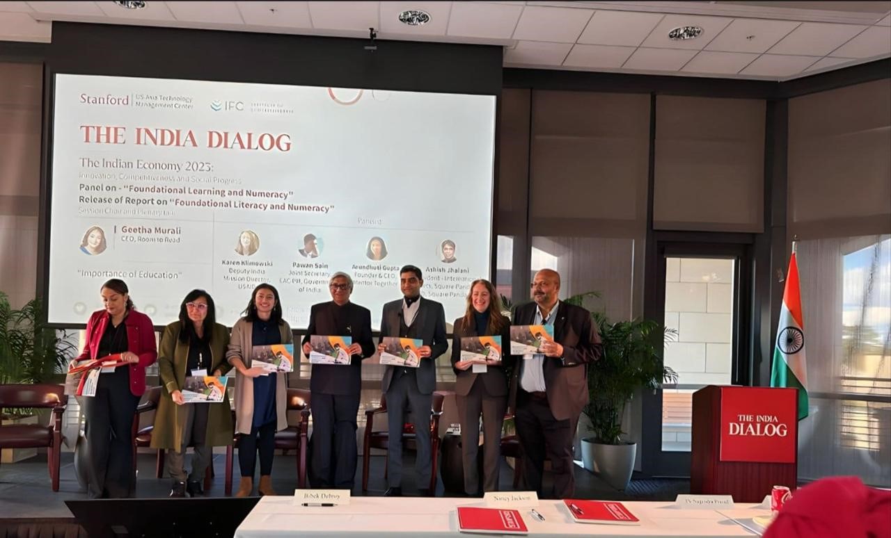 आईएफसी ने ईएसी-पीएम को रिपोर्ट सौंपी; डॉ. बिबेक देबरॉय ने भारत संवाद सम्मेलन में उसे जारी किया