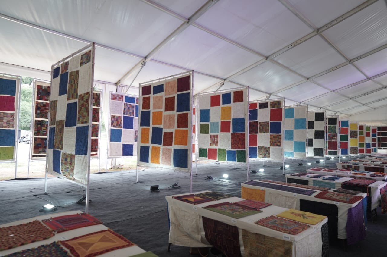 G20: संस्कृति कार्य समूह ने किया लंबानी कढ़ाई की वस्तुओं का सबसे बड़ा प्रदर्शन, बनाया गिनीज वर्ल्ड रिकॉर्ड