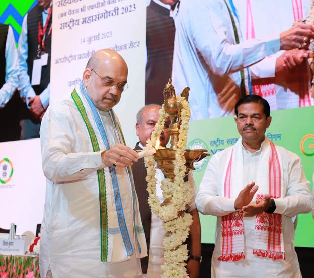 केंद्रीय गृह एवं सहकारिता मंत्री श्री अमित शाह ने आज नई दिल्ली में सहकारिता क्षेत्र में FPO विषय पर राष्ट्रीय महासंगोष्ठी-2023 का उद्घाटन किया और साथ ही PACS द्वारा 1100 नए FPOs के गठन की कार्य योजना का विमोचन किया