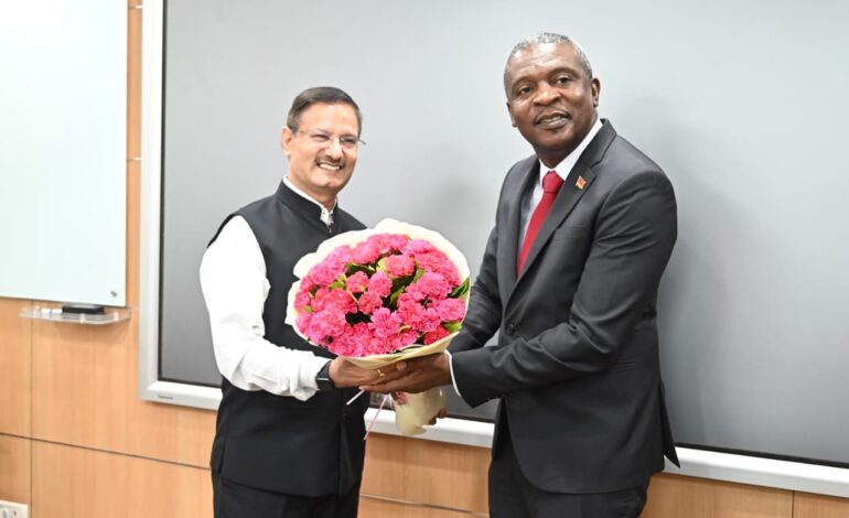 त्रिनिदाद और टोबैगो के डिजिटल ट्रांसफॉर्मेशन मंत्रालय से जुड़े टेक्निकल मिशन ने इलेक्ट्रॉनिक्स निकेतन, नई दिल्ली स्थित इलेक्ट्रॉनिकी और सूचना प्रौद्योगिकी मंत्रालय का भ्रमण किया