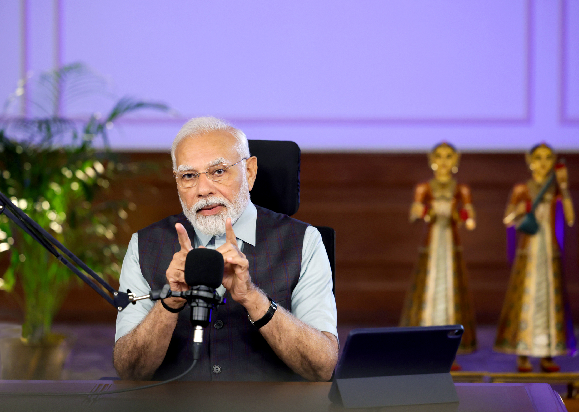 प्रधानमंत्री ने यूट्यूबर समुदाय से मांगा स्वच्छता, डिजिटल पेमेंट और वोकल फॉर लोकल को बढ़ावा देने में सहयोग