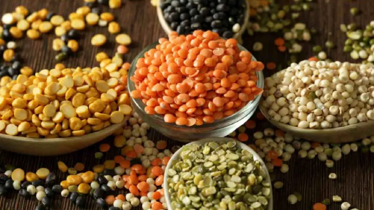 अरहर और उड़द की जमाखोरी रोकने के लिए सरकार ने उठाया कदम, स्टॉक सीमा पर नियंत्रण की अवधि दो महीने बढ़ाई