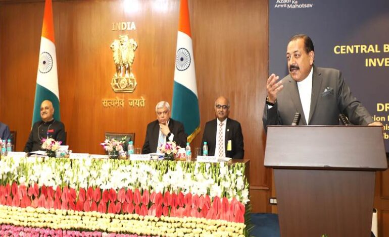 केंद्रीय मंत्री डॉ. जितेंद्र सिंह का कहना है कि प्रधानमंत्री श्री नरेन्द्र मोदी द्वारा आर्थिक अपराधी अधिनियम लाए जाने के बाद से पिछले लगभग चार वर्षों में आर्थिक अपराधियों और भगोड़ों से 1.8 बिलियन डॉलर से अधिक की संपत्ति बरामद की गई है, जबकि धन शोधन निवारण अधिनियम (पीएमएलए) ने 2014 से अपराधियों की 12 बिलियन डॉलर से अधिक की संपत्ति कुर्क करने में मदद की है