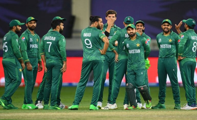 Asia Cup: पाकिस्तान के बल्लेबाजों को आ जाएगी शर्म! भारत ने चौके-छक्के से 200 रन कूटे, टीम पहली बार 200…