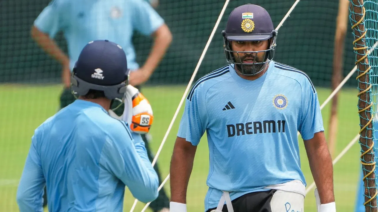 Asia Cup: भारत और पाकिस्तान मैच पर फिर जाएगा पानी! रोहित शर्मा को लगेगा करारा झटका, फाइनल तो हाथ से…