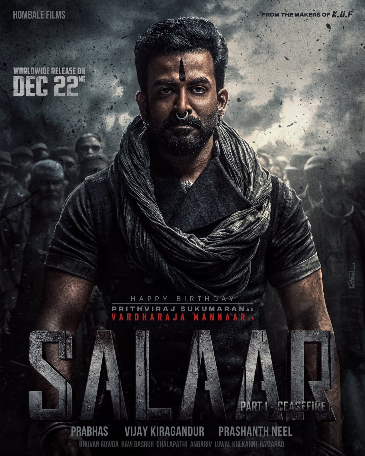 Salaar: नाक में रिंग, माथे पर बड़ा टीका, पृथ्वीराज का First लुक आउट, वर्धराजा बन करेंगे सालार से लड़ाई