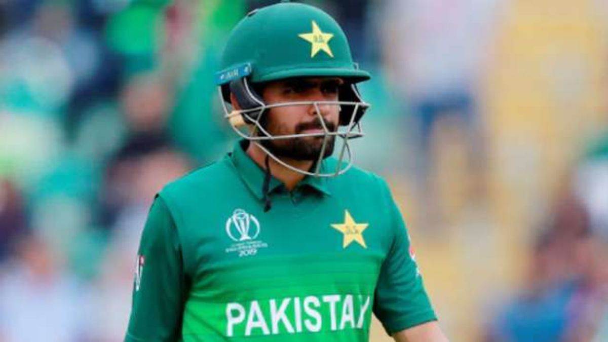 ‘बाबर आजम को कप्तानी से हटाओ क्योंकि…’ दिग्गज ने की रोहित-विराट के दुश्मन को कप्तान बनाने की वकालत