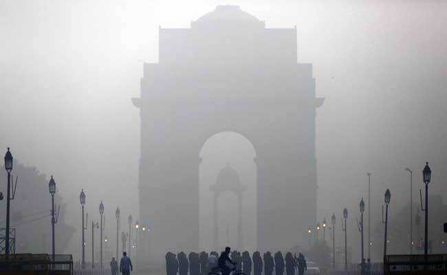 दिल्ली वायु प्रदूषण : वायु गुणवत्ता अभी भी ‘गंभीर’ श्रेणी में,कृत्रिम वर्षा की तैयारी
