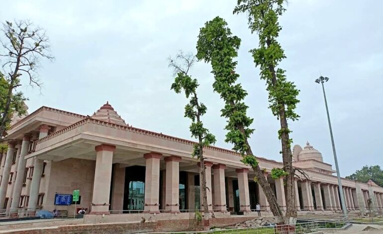 वर्ल्ड क्लास सुविधाओं से लैस तैयार हो रहा अयोध्या रेलवे स्टेशन, एयरपोर्ट जैसी मिलेंगी सुविधाएं