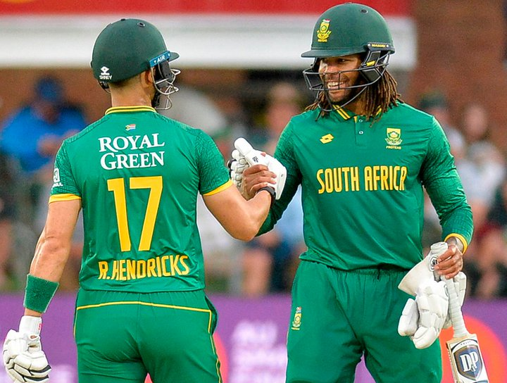 दक्षिण अफ्रीका ने भारत को 8 विकेट से हराया, श्रृंखला में 1-1 से की बराबरी