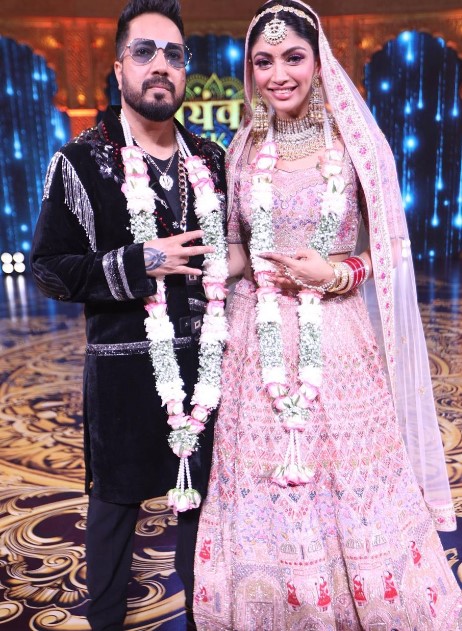 कभी देखा था मीका सिंह की पत्नी बनने का सपना! लगाया था एड़ी-चोटी का जोर, अब सलमान खान के करीबी से रचाया ब्याह