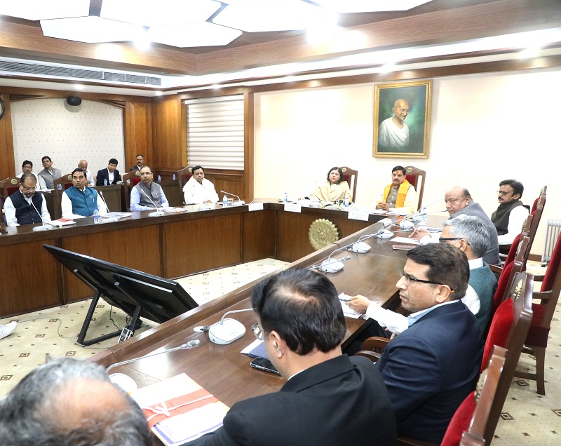 मध्य प्रदेश के नए सीएम ने कार्यभार संभालते ही लिए बड़े फैसले, सभी जिलों में ‘पीएम कॉलेज ऑफ एक्सीलेंस’ होगा स्थापित