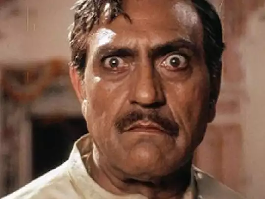 अमरीश पुरी को देखते ही कांपने लगता था ये डायरेक्टर, सेट पर आते ही छूते थे पैर, बोले- वो अकेले थे…