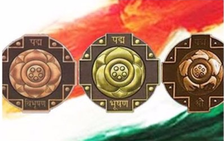 75वें गणतंत्र दिवस पर 132 पद्म पुरस्कारों की घोषणा, पूर्व उपराष्ट्रपति वेंकैया नायडू,प्रसिद्ध अभिनेत्री वैजंती माला पद्म विभूषण से सम्मानित