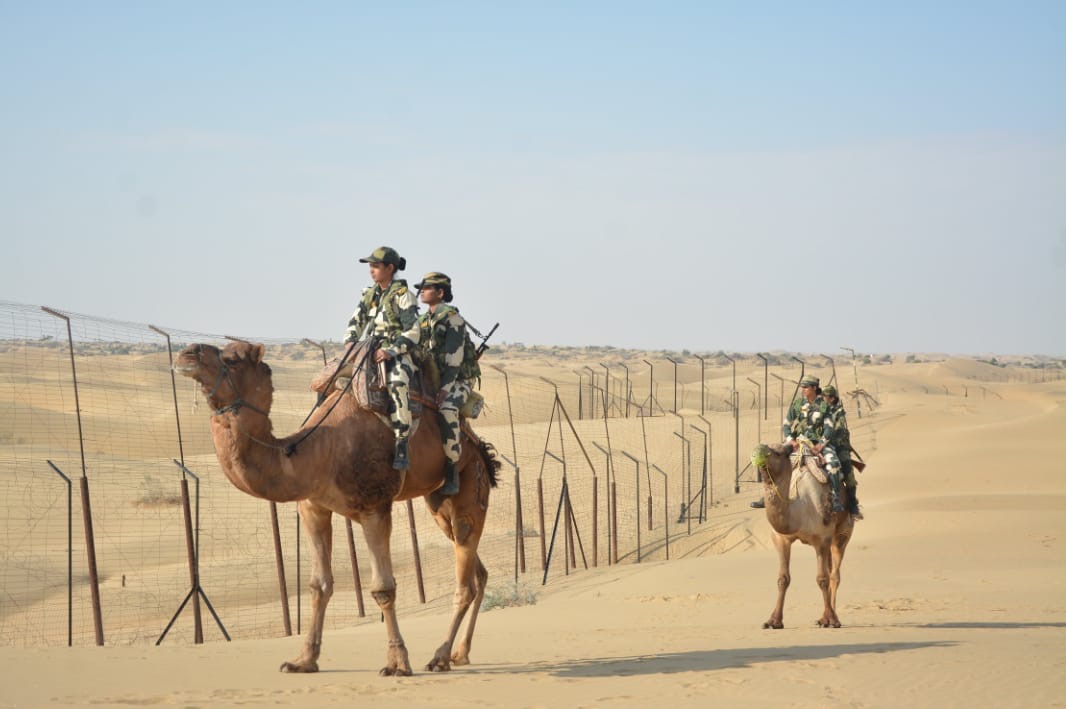 देश में दो महत्वपूर्ण समारोह के बीच राजस्थान सरहद पर BSF का ऑपरेशन अलर्ट