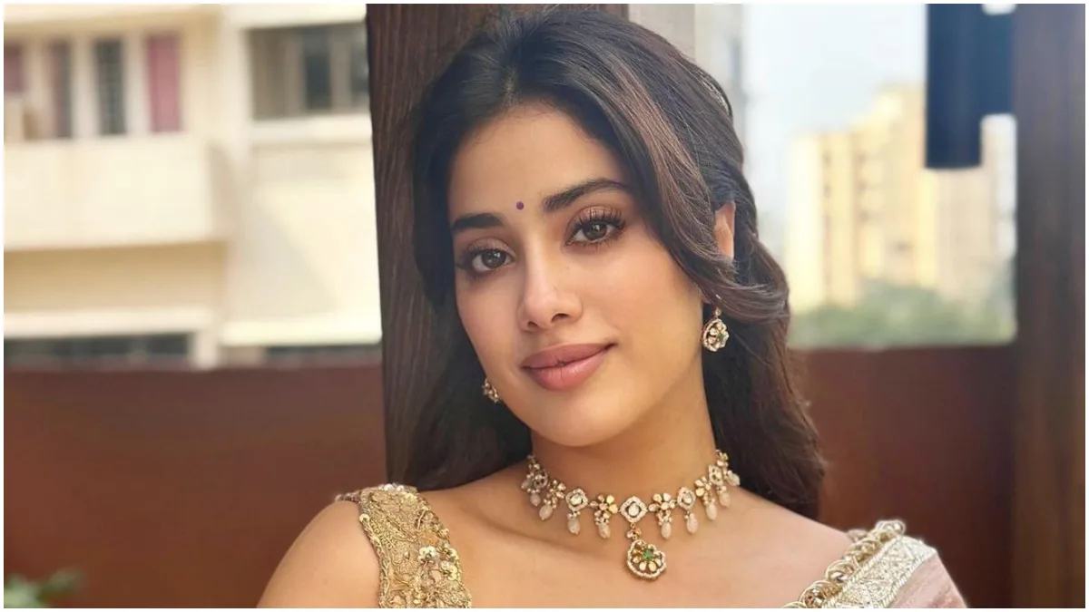 जान्हवी कपूर को Jr NTR के बाद मिली एक और साउथ फिल्म, अब इस अभिनेता संग करेंगी काम, 2 ऑफर के साथ ही बढ़ाई फीस!