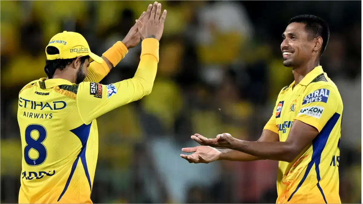 IPL 2024: सीएसके को हैदराबाद पहुंचते ही लगा झटका, पर्पल कैप विजेता बॉलर हुआ बाहर, कौन करेगा रिप्लेस?