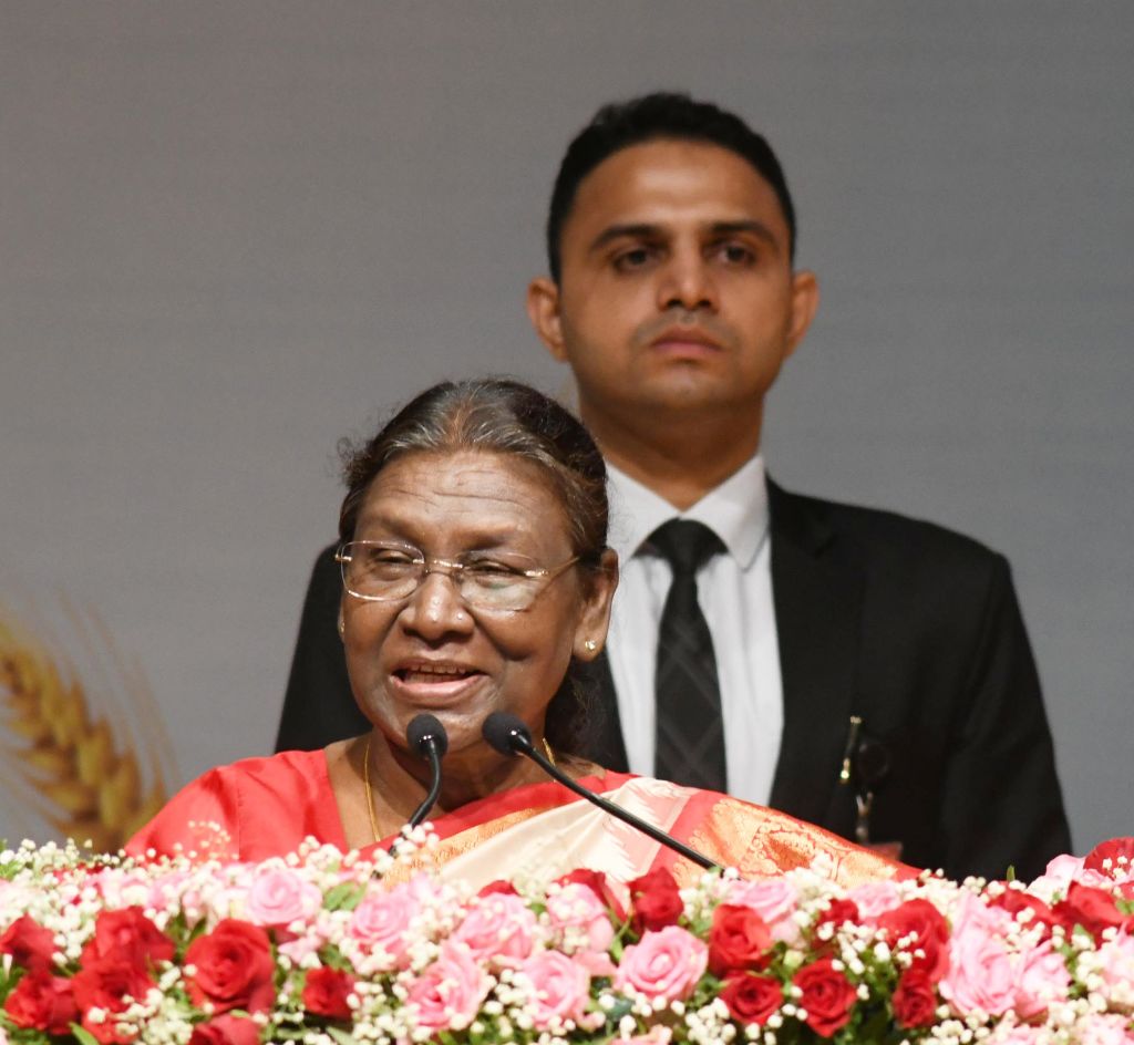 राष्ट्रपति द्रौपदी मुर्मू के जन्मदिन पर पीएम मोदी सहित रक्षामंत्री राजनाथ, गृहमंत्री शाह ने दी बधाई