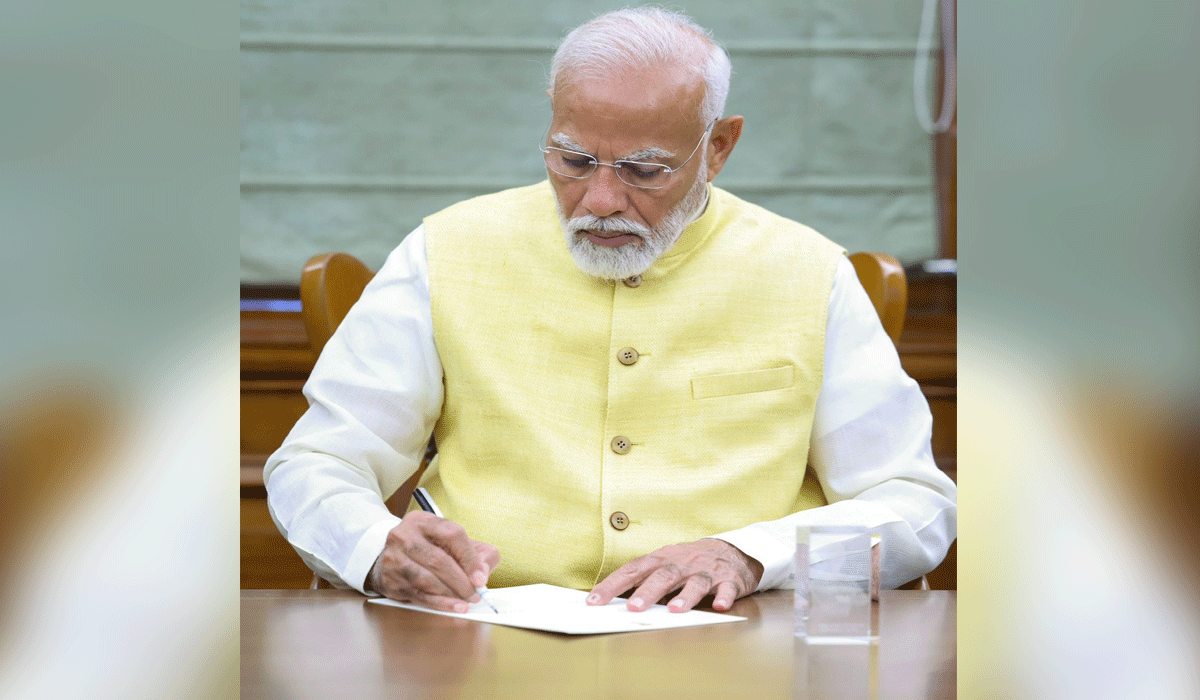 पीएम मोदी ने प्रधानमंत्री के रूप में संभाला कार्यभार, पीएम किसान निधि की 17वीं किस्त की जारी, 9.3 करोड़ किसानों को होगा लाभ