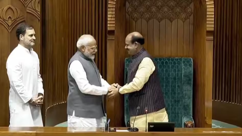 ध्वनिमत से ओम बिरला 18वीं लोकसभा के चुने गए अध्यक्ष, पीएम मोदी और कांग्रेस नेता राहुल गांधी ने आसन तक पहुंचाया