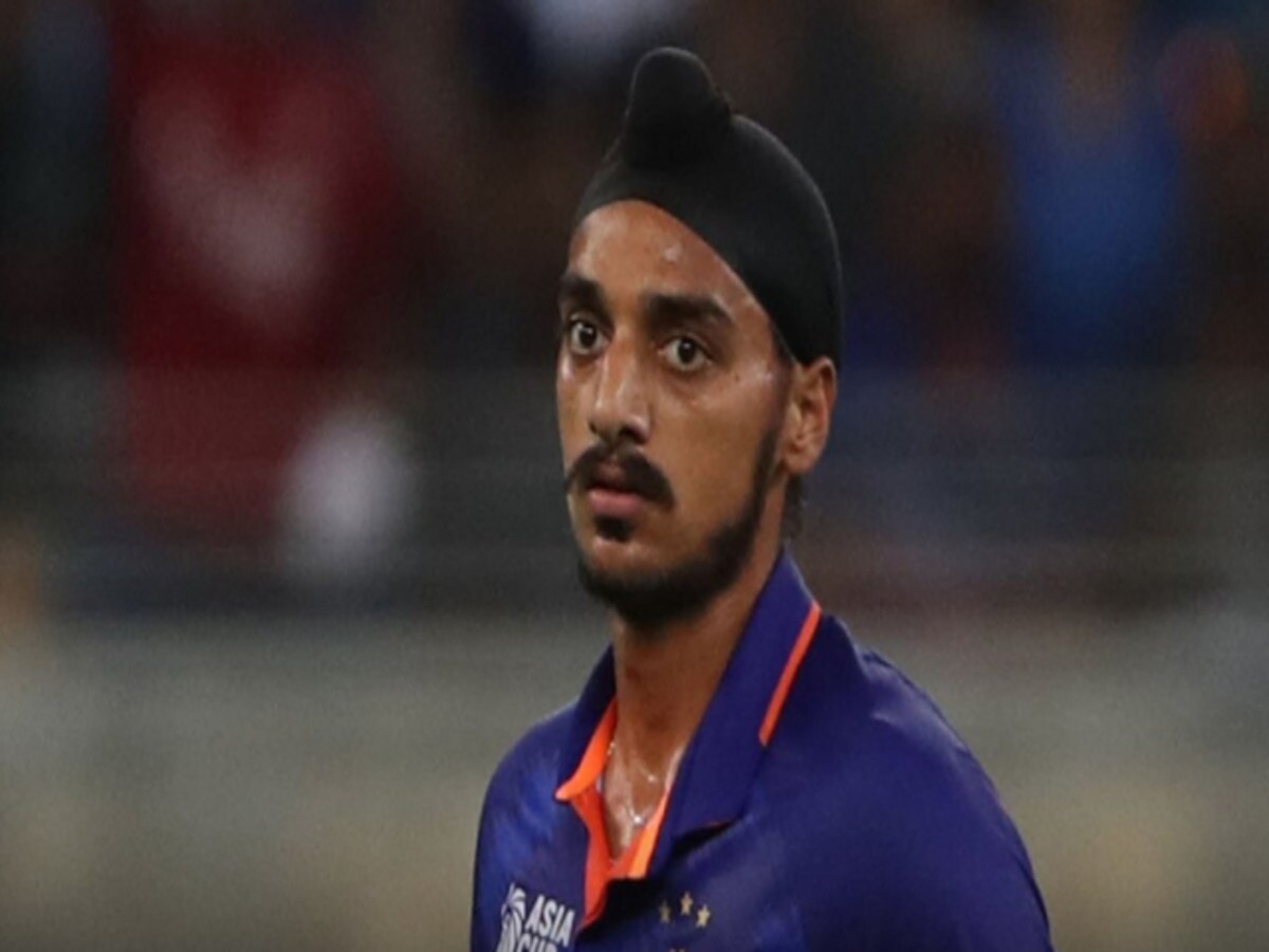 पाकिस्तानी क्रिकेटर का अर्शदीप और सिखों पर घटिया कॉमेंट, भज्जी ने सिखाया सबक तो लगा माफी मांगने