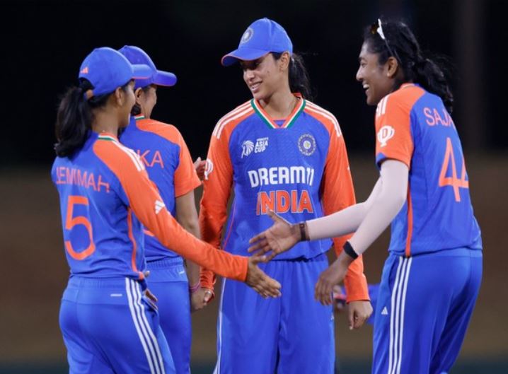 नेपाल को 82 रन से मात देकर महिला एशिया कप के सेमीफाइनल में भारत