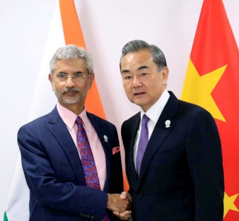 चीन के विदेश मंत्री से मुलाकात के बाद डॉ एस जयशंकर ने कहा- एलएसी का सम्मान करना और शांति सुनिश्चित करना जरूरी