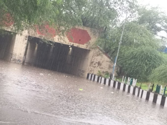 राष्ट्रीय राजधानी में तेज बारिश, दिल्ली ट्रैफिक पुलिस ने जारी की एडवाइजरी