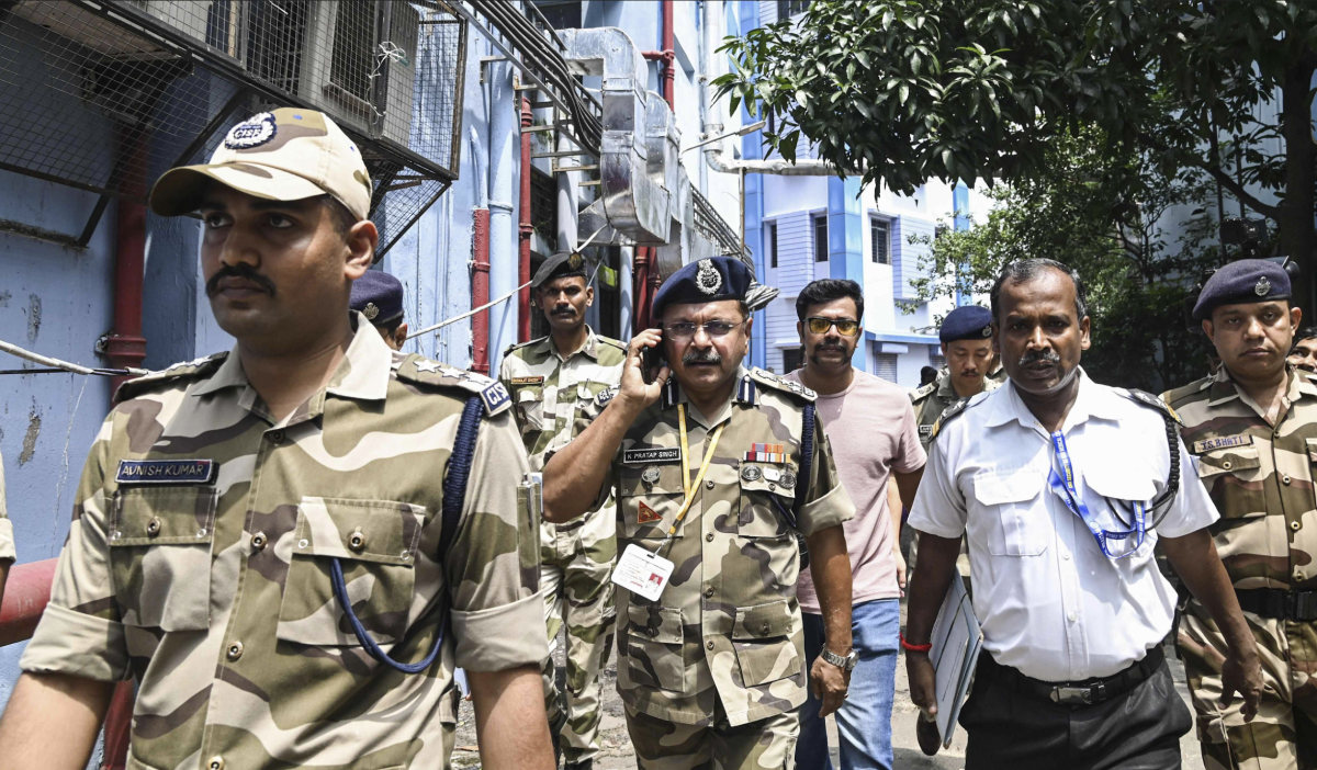 कोलकाता के आरजी कर अस्पताल पहुंचे CISF के अधिकारी, सुरक्षा को लेकर आज ही होगी तैनाती
