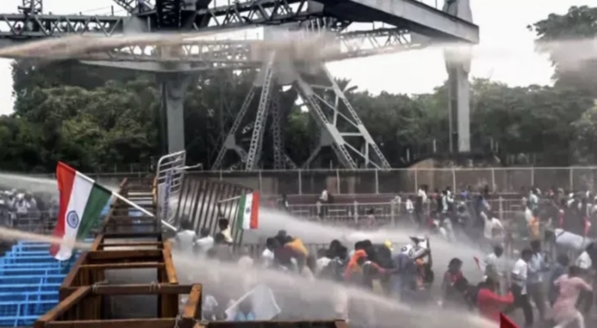 कोलकाता में 27 अगस्त को हुई नबन्ना मार्च पर पुलिस कार्रवाई के खिलाफ आज 12 घंटे पश्चिम बंगाल बंद