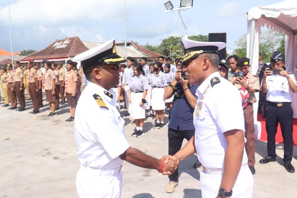 पूर्वी एशिया में तैनात जहाज सुजय पहुंचा इंडोनेशिया के बाली बंदरगाह पर