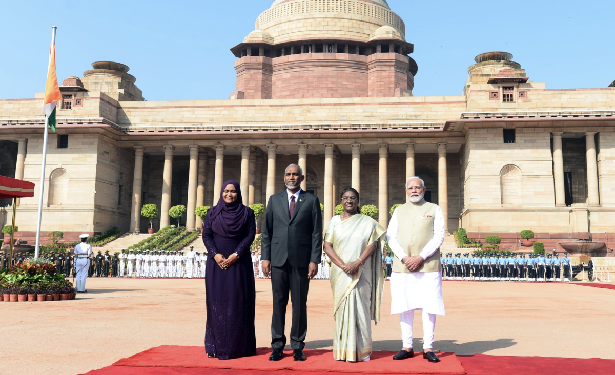मालदीव के राष्ट्रपति मुइज्जू का राष्ट्रपति भवन में किया गया औपचारिक स्वागत