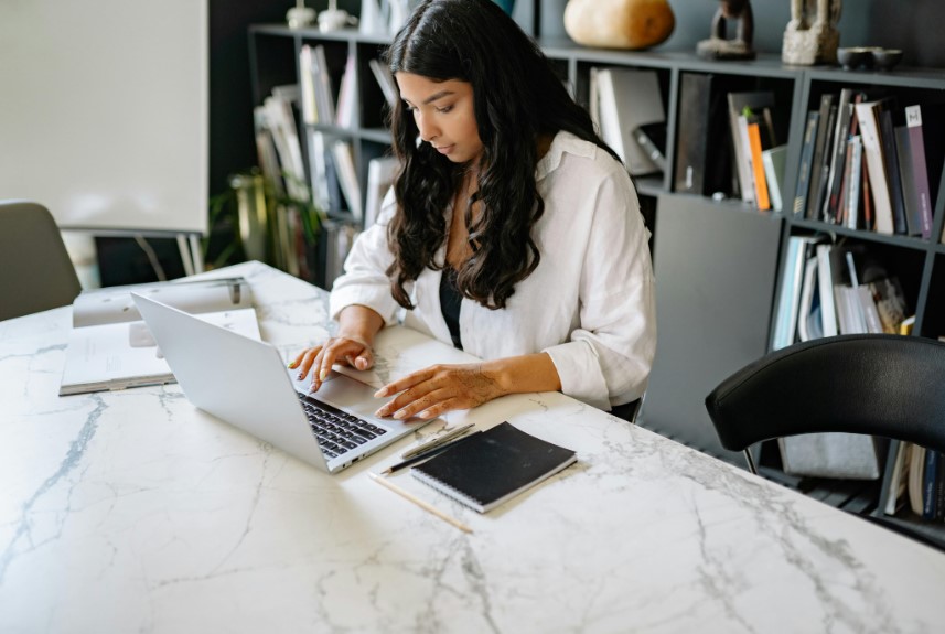 मोदी सरकार ने महिलाओं का किया उत्थान, योजनाओं से बदली जिंदगी, आंकड़े दे रहे गवाही