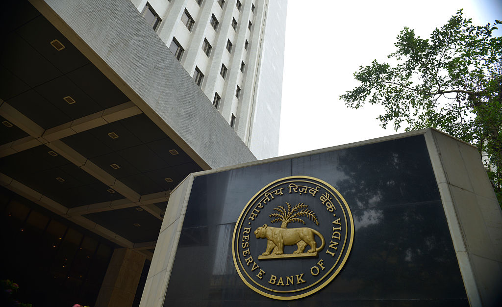 कृषि क्षेत्र के मजबूत प्रदर्शन और खपत में वृद्धि से वैश्विक चुनौतियों के बीच भारतीय अर्थव्यवस्था की स्थिति मजबूत: आरबीआई