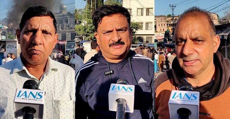 पहलगाम आतंकी हमले के खिलाफ पुंछ में सड़क पर लोग, सख्त कार्रवाई की उठाई मांग