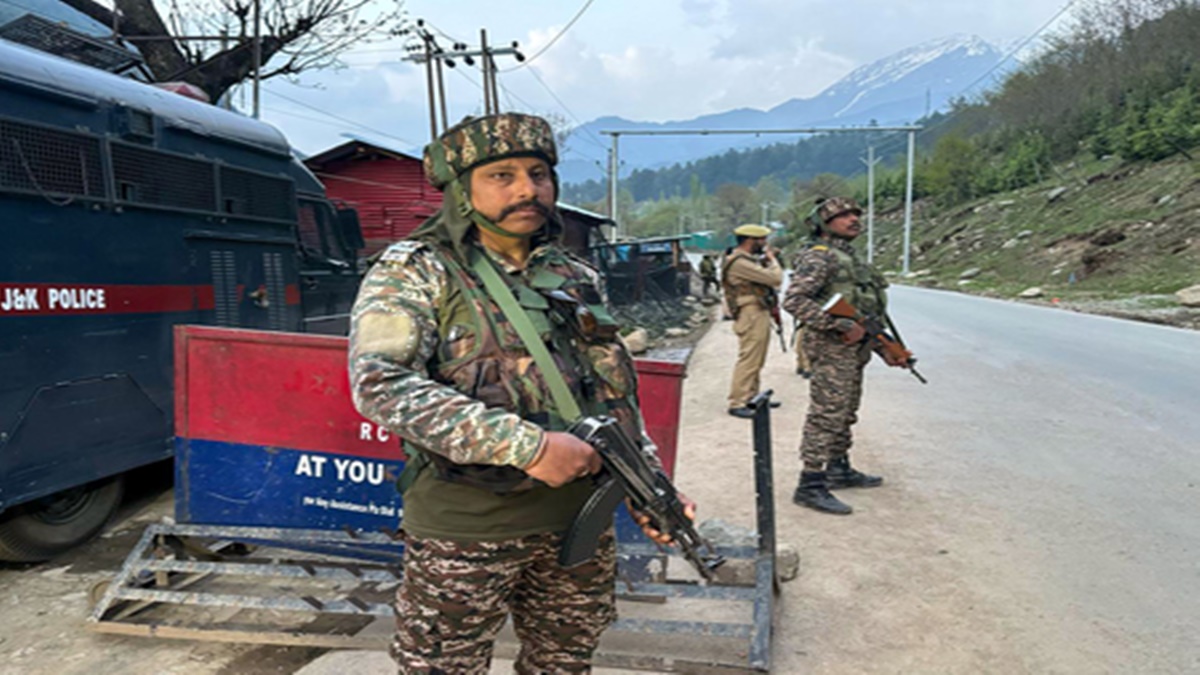 पहलगाम आतंकी हमला : भारत के रुख से घबराया पाकिस्तान, बुलाई राष्ट्रीय सुरक्षा समिति की बैठक