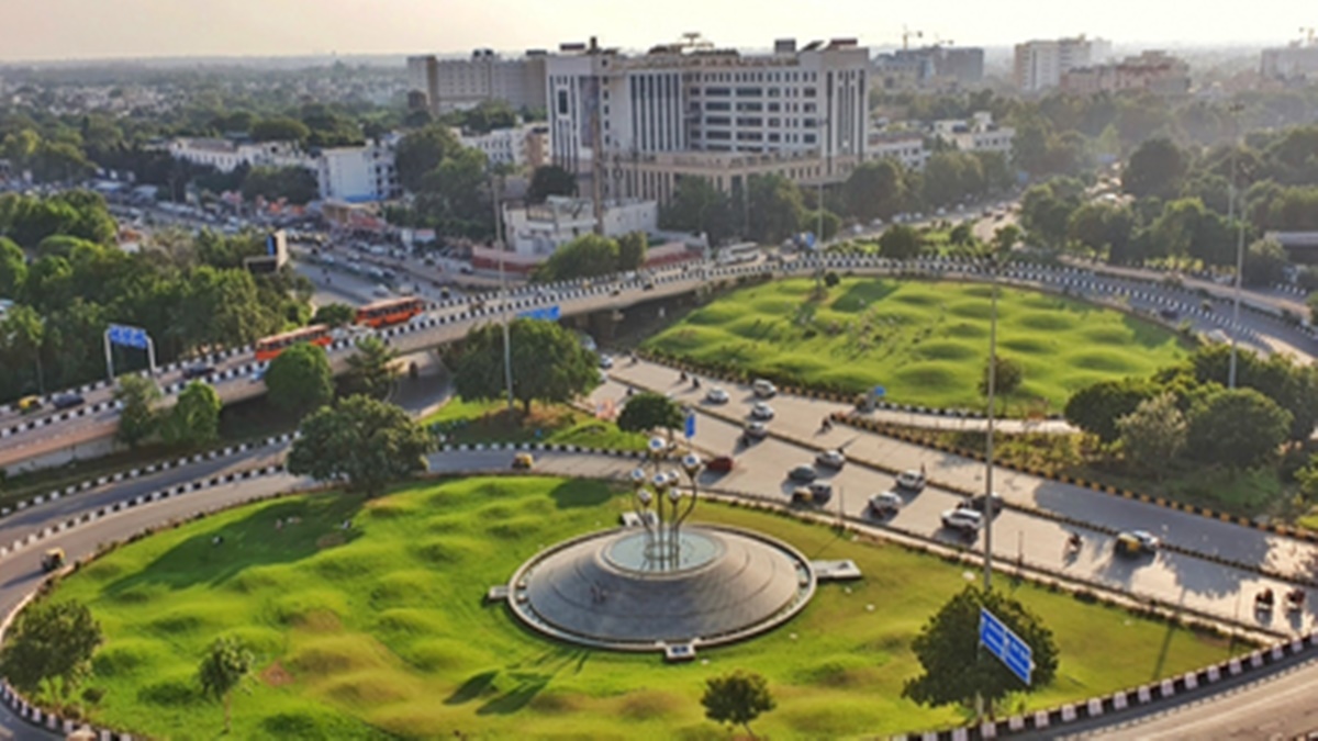 एम्स इंटरचेंज की तर्ज पर आपस में जुड़ेंगी दो एलिवेटेड रोड, दिल्ली-हरियाणा से लखनऊ, आगरा और एयरपोर्ट जाना होगा आसान