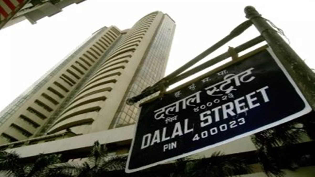 भारतीय शेयर बाजार में लौटी रौनक, सेंसेक्स ने लगाई जबरदस्त छलांग