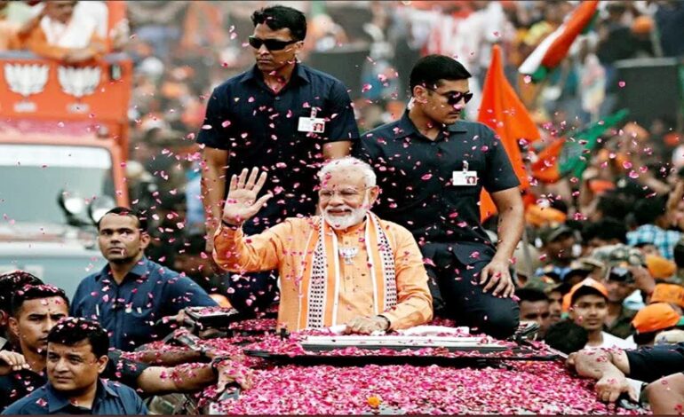 कर्नल सोफिया कुरैशी का परिवार पीएम मोदी के रोड शो में हुआ शामिल, बताया इसे गर्व का क्षण