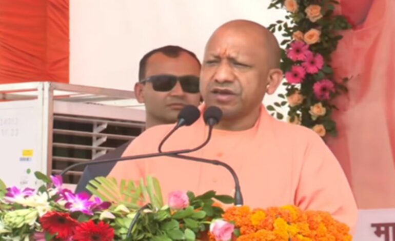 पाकिस्तान अब अपने वजूद के लिए संघर्ष करता दिखाई देगा : सीएम योगी