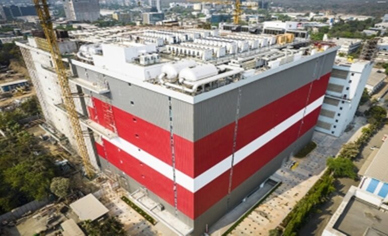 डेटा सेंटर क्षमता में उछाल, 2030 तक 4,500 मेगावाट का आंकड़ा पार करेगा भारत