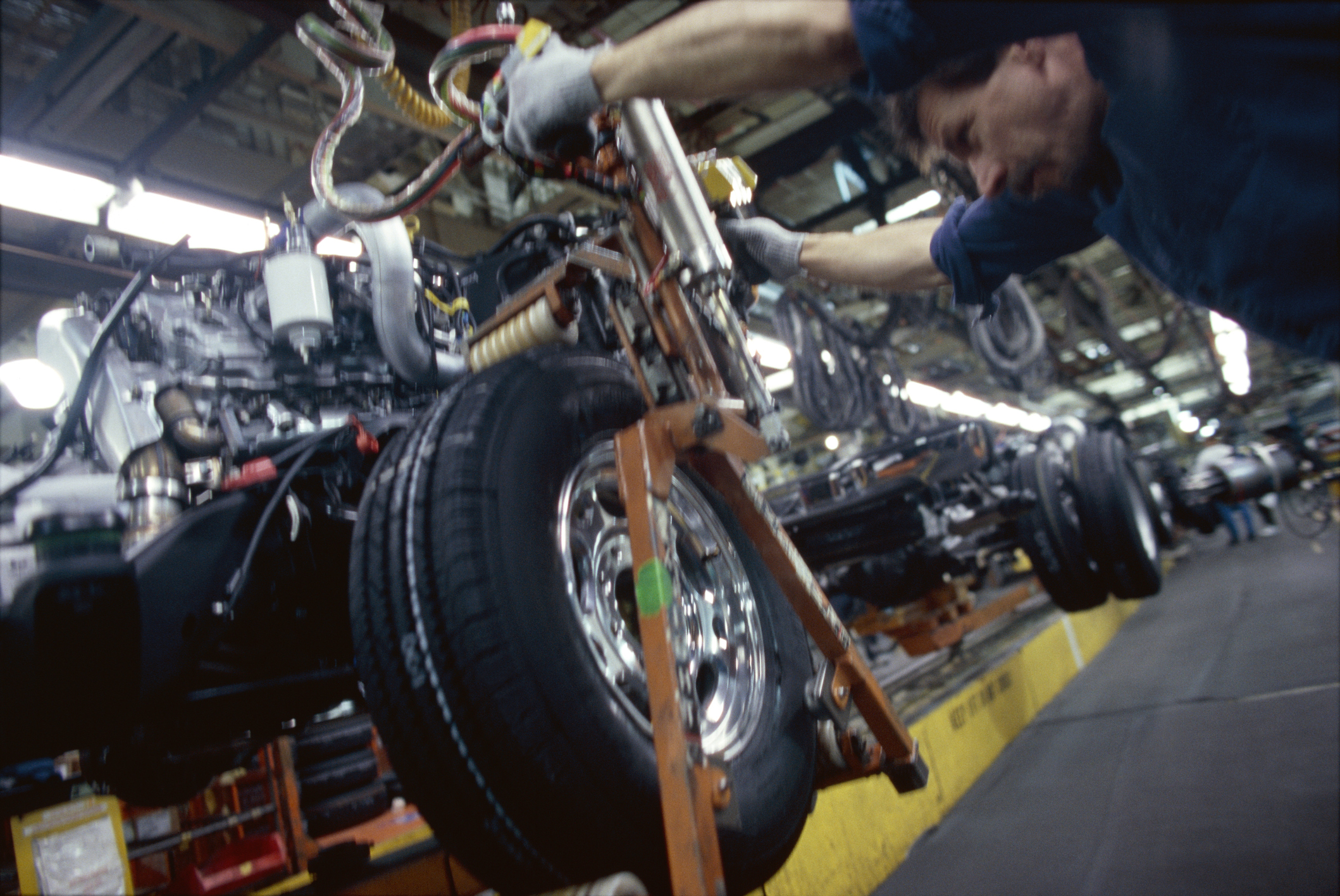 2026 तक नई ऊंचाइयों को छू सकता है भारत का ऑटो पार्ट्स सेक्टर, रिपोर्ट में 9 प्रतिशत ग्रोथ का पूर्वानुमान