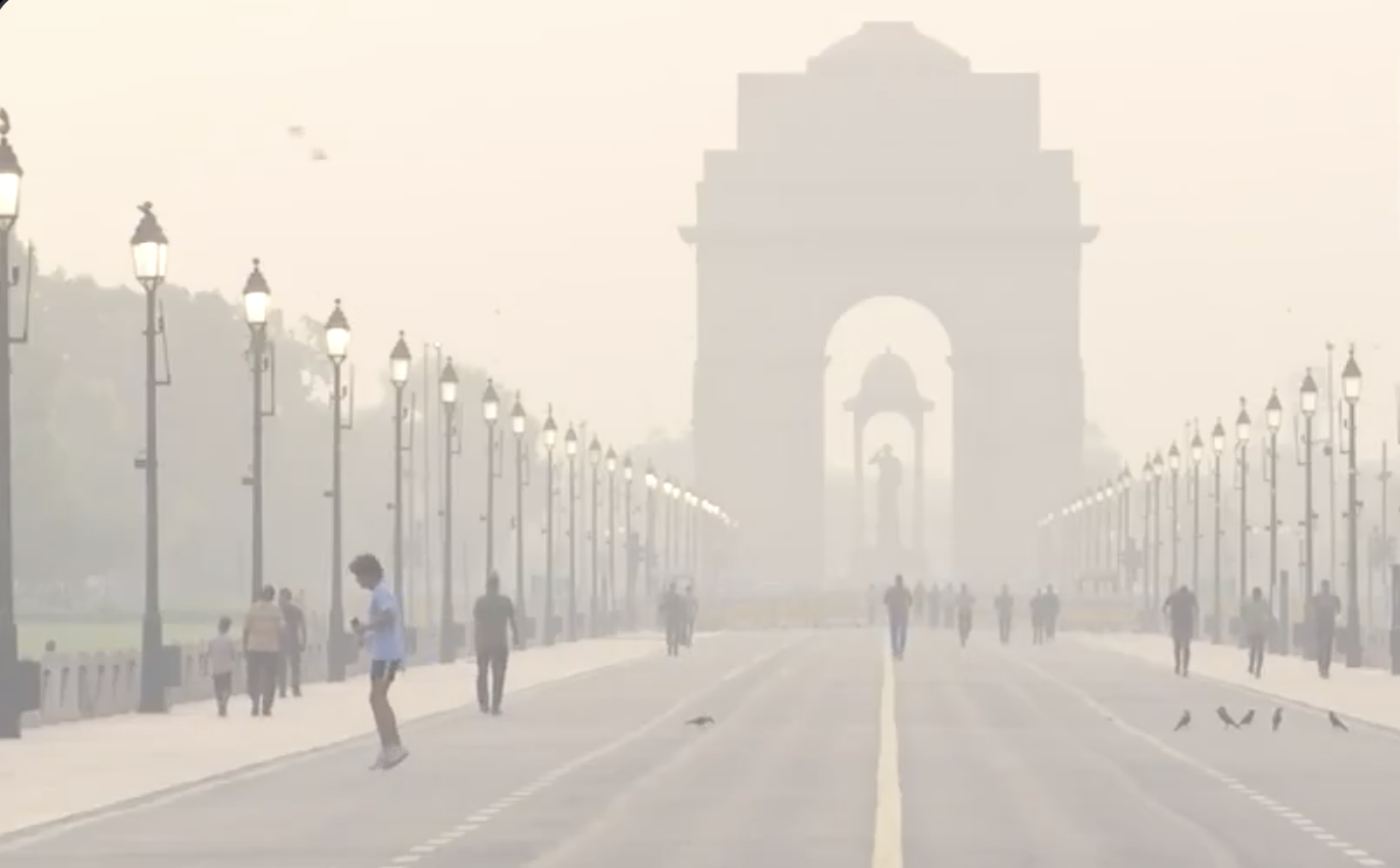 दिल्ली-एनसीआर में वायु गुणवत्ता सूचकांक में गिरावट, मुंडका में एक्यूआई 400 पार, नोएडा की भी स्थिति खराब