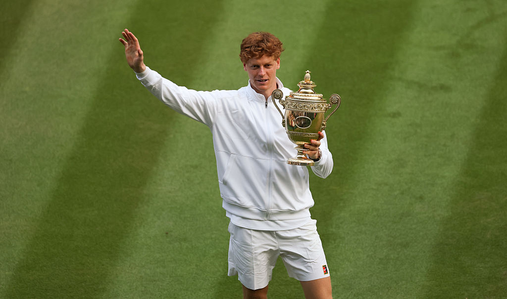 जैनिक सिनर ने कार्लोस अल्काराज को हराकर रचा इतिहास, जीता पहला विंबलडन खिताब