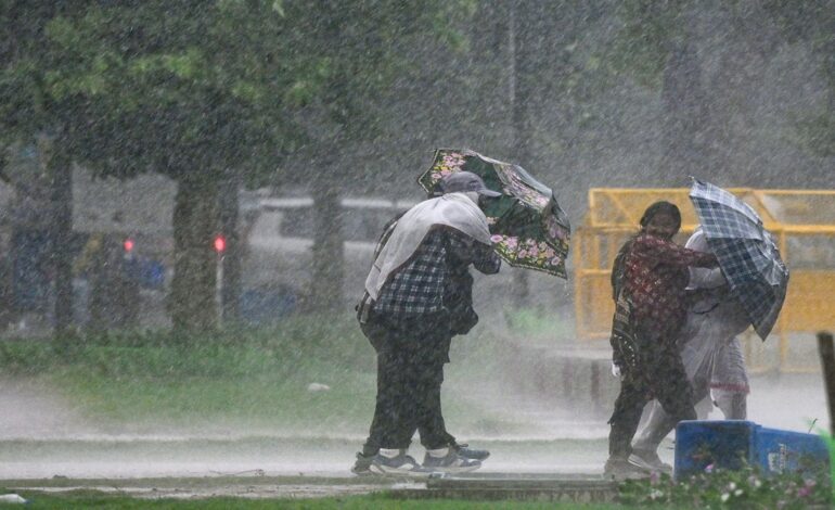 एनसीआर में पूरे हफ्ते मौसम रहेगा सुहावना, रिमझिम बारिश के साथ पारे में आएगी गिरावट